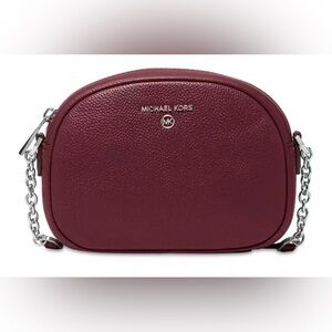 Michael Kors Jet Set Mini Camera Crossbody (color merlot)